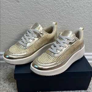 Women's Size 8.5Gold Fashion Comfortable Tennis Shoes Platform Athletic Shoe NWT